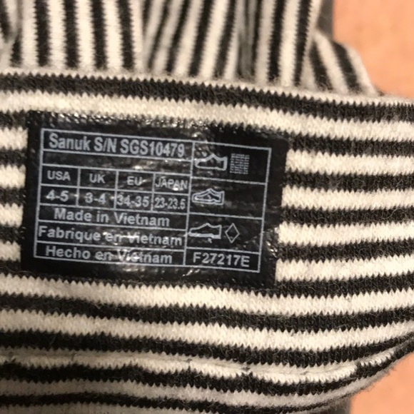 Sanuk ladies sandals - Picture 4 of 5